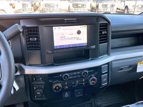 New 2026 Ford F250 XL w/ XL Off-Road Package AWD/4WD image 6