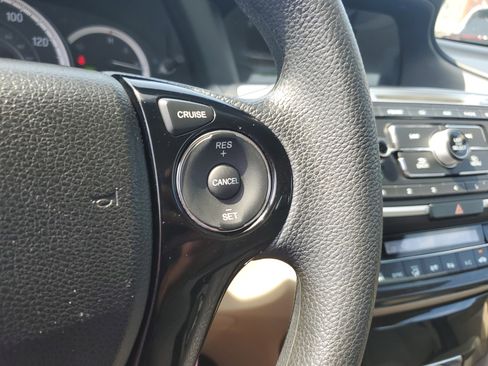 Used 2017 Honda Accord LX image 18