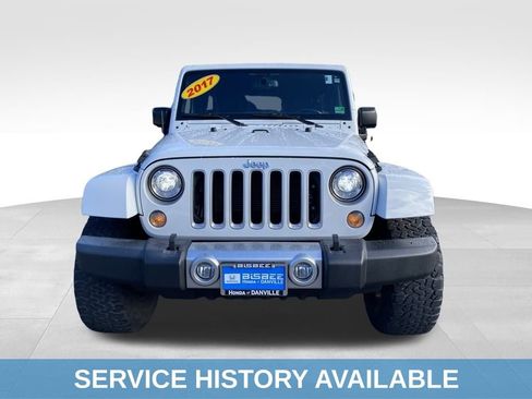 Used 2017 Jeep Wrangler Unlimited Sahara w/ Connectivity Group image 11