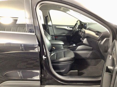 Used 2022 Ford Escape SEL w/ Technology Package image 35