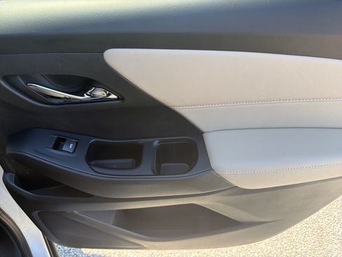 Certified 2023 Chevrolet Traverse LT w/ LT Premium Package FWD image 18