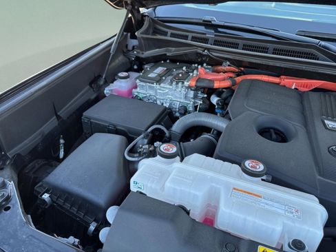 Certified 2025 Toyota Sequoia Limited image 36