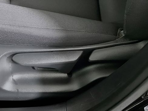 Used 2024 Toyota Corolla LE image 16