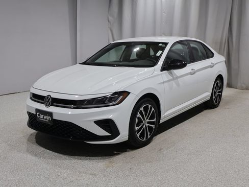 Used 2025 Volkswagen Jetta Sport FWD image 6