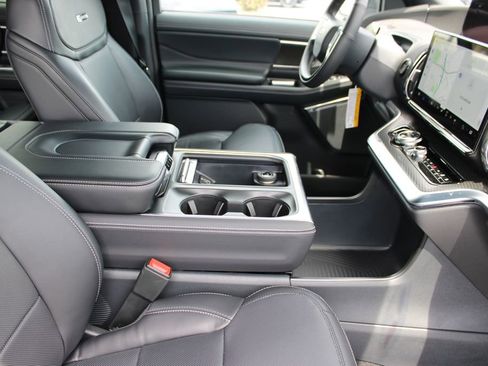 New 2025 Ford Expedition Platinum w/ Stealth Performance Package AWD/4WD image 10