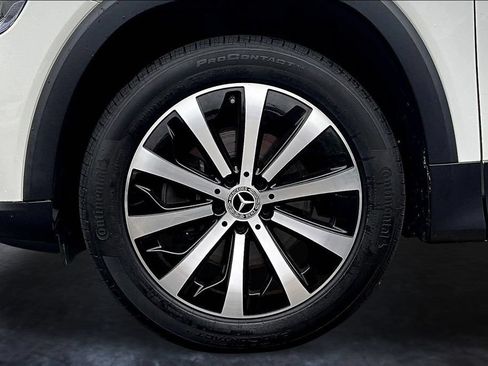 Used 2022 Mercedes-Benz GLB 250 4MATIC image 34