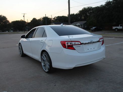 Used 2012 Toyota Camry XLE FWD image 12