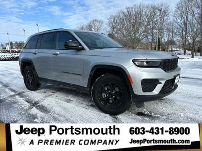 Used 2025 Jeep Grand Cherokee Altitude