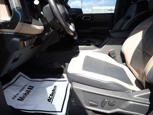 Used 2022 Ford Bronco Wildtrak AWD/4WD image 11