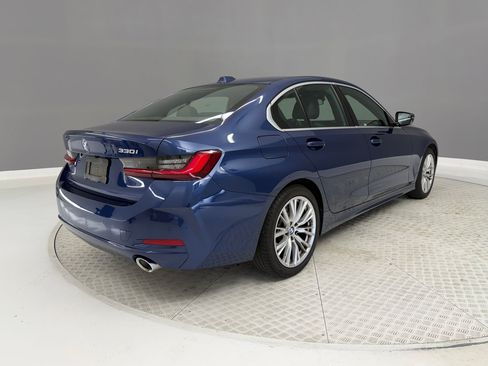 Certified 2024 BMW 330i Sedan w/ Convenience Package RWD image 9