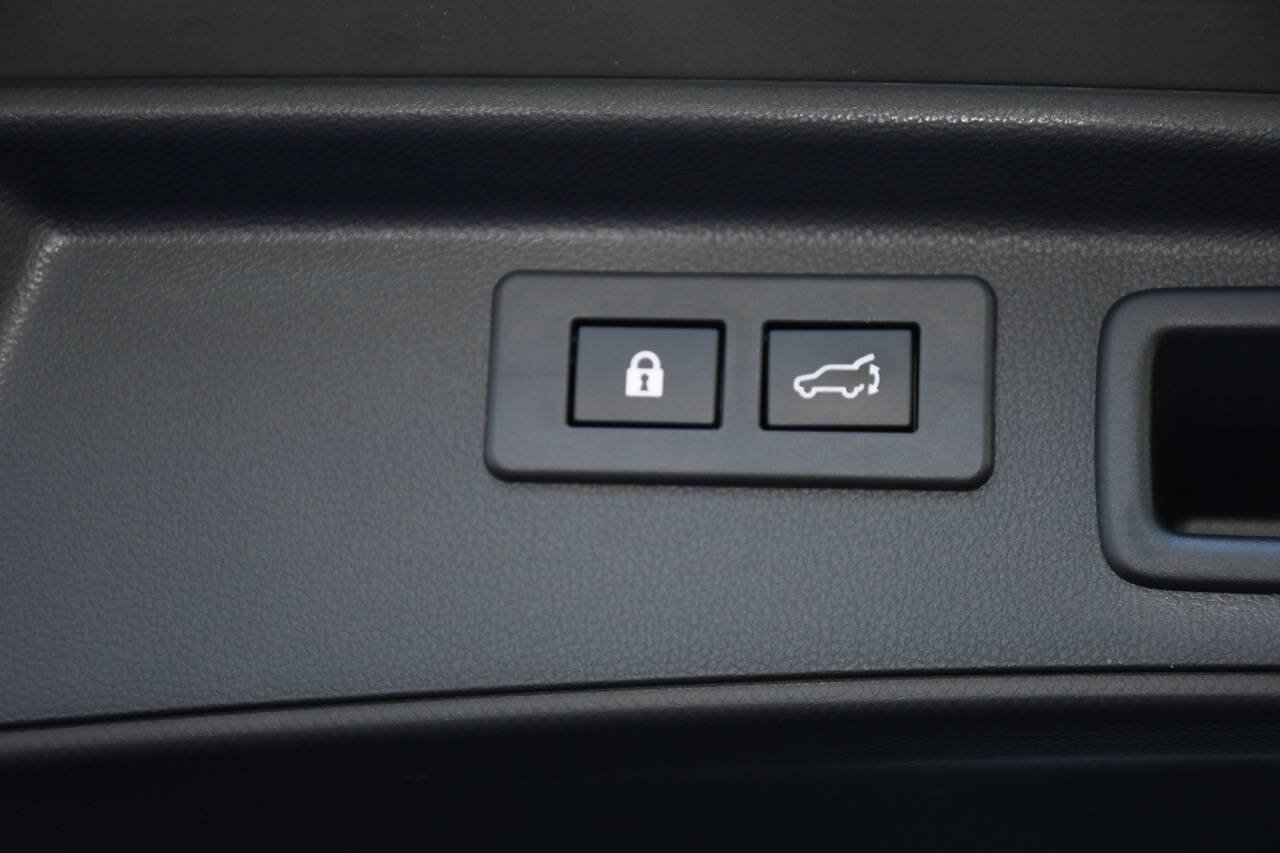 Used 2023 Subaru Forester Premium AWD/4WD image 20