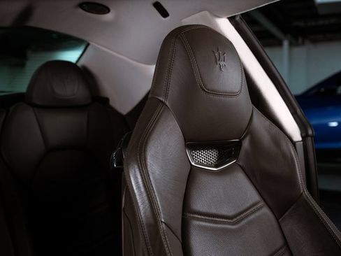 Used 2013 Maserati GranTurismo Sport RWD image 32