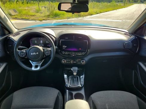 Used 2024 Kia Soul EX FWD image 11