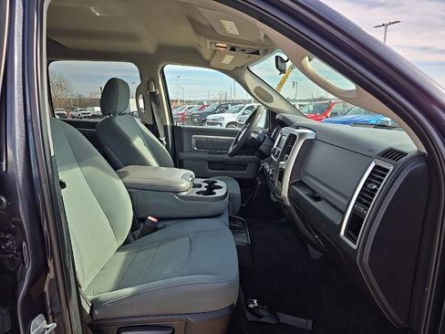 Used 2018 RAM 1500 Classic SLT image 23