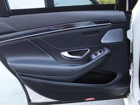 Used 2020 Mercedes-Benz S 450 Sedan image 24