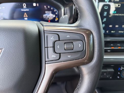 Used 2022 Chevrolet Silverado 1500 High Country w/ Technology Package AWD/4WD image 23