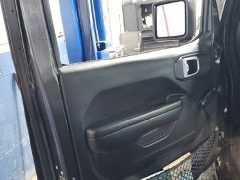 Used 2022 Jeep Wrangler Unlimited Sport image 14