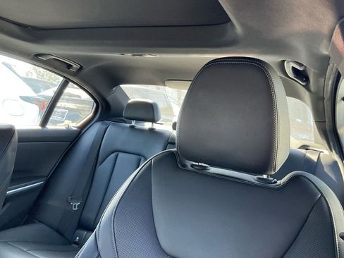 Used 2023 BMW 330e image 15