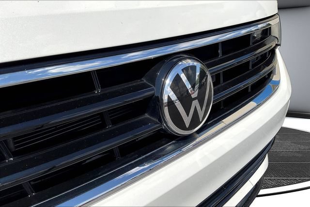 Used 2024 Volkswagen Tiguan SE R-Line FWD image 35