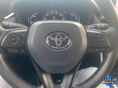 Used 2025 Toyota RAV4 XLE image 16