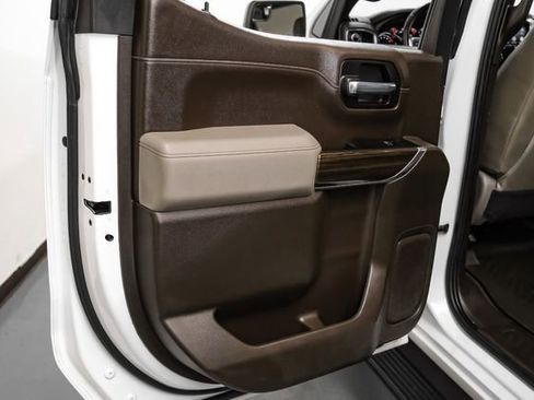 Used 2021 Chevrolet Silverado 1500 RST w/ Z71 Off-Road Package image 43