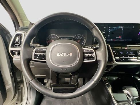 Certified 2022 Kia Sorento S image 11