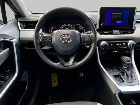 Used 2025 Toyota RAV4 XLE w/ Convenience Package FWD image 6