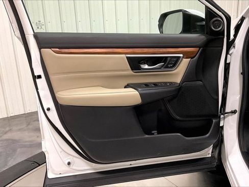 Used 2020 Honda CR-V Touring image 23
