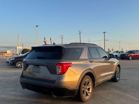 Used 2021 Ford Explorer XLT w/ Equipment Group 202A RWD image 20