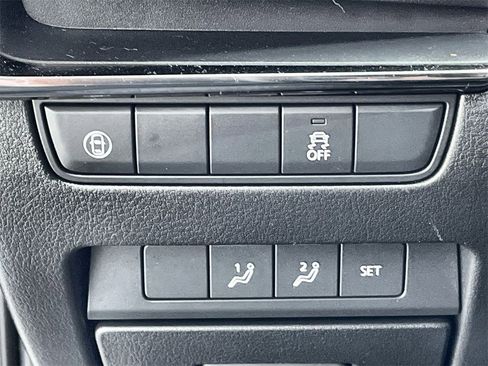 Used 2019 MAZDA MAZDA3 AWD Hatchback w/ Preferred Pkg image 16