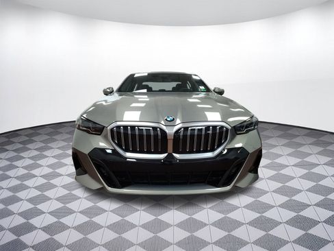 New 2026 BMW 530i xDrive w/ M Sport Package AWD/4WD image 5