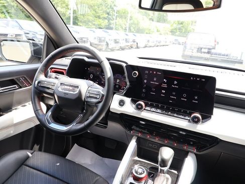 Certified 2024 GMC Canyon AT4X AWD/4WD image 28
