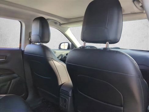 Used 2019 Jeep Compass Latitude w/ Cold Weather Group image 22