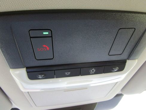 Used 2024 Nissan Pathfinder SL image 41