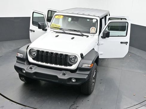 Used 2025 Jeep Wrangler Sport S image 58