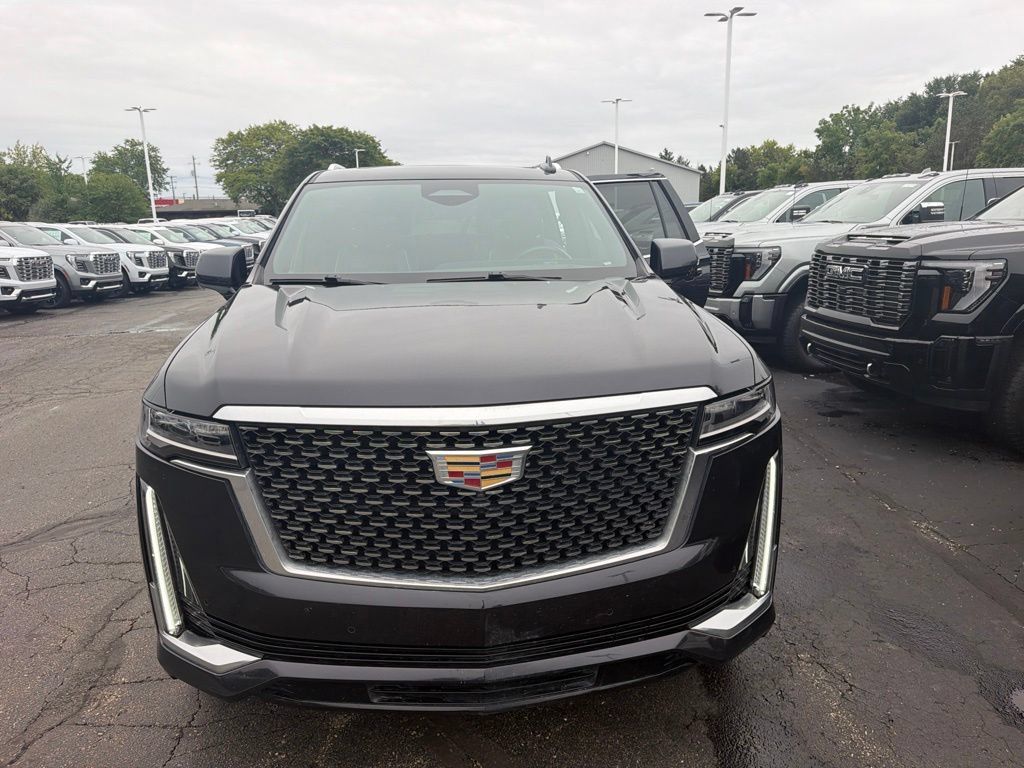 Used 2024 Cadillac Escalade Premium Luxury w/ LPO, Floor Liner Package AWD/4WD image 3