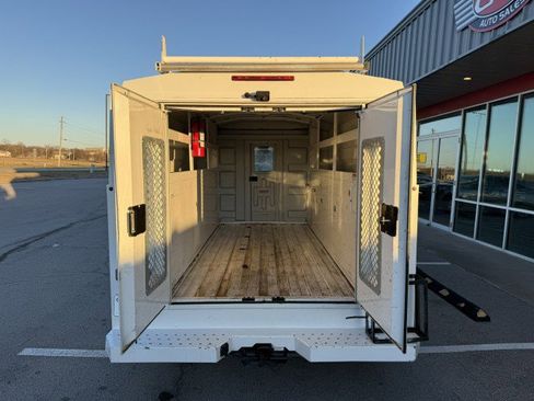 Used 2018 Ford Transit 350 138 w/ Exterior Upgrade Package image 6