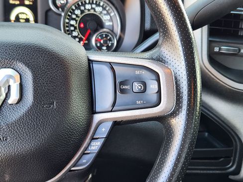 Used 2024 RAM 2500 Tradesman w/ Chrome Appearance Group image 32