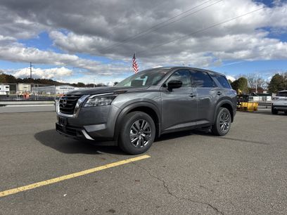 New 2025 Nissan Pathfinder S