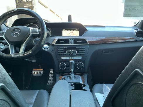 Used 2014 Mercedes-Benz C 250 Sedan image 20