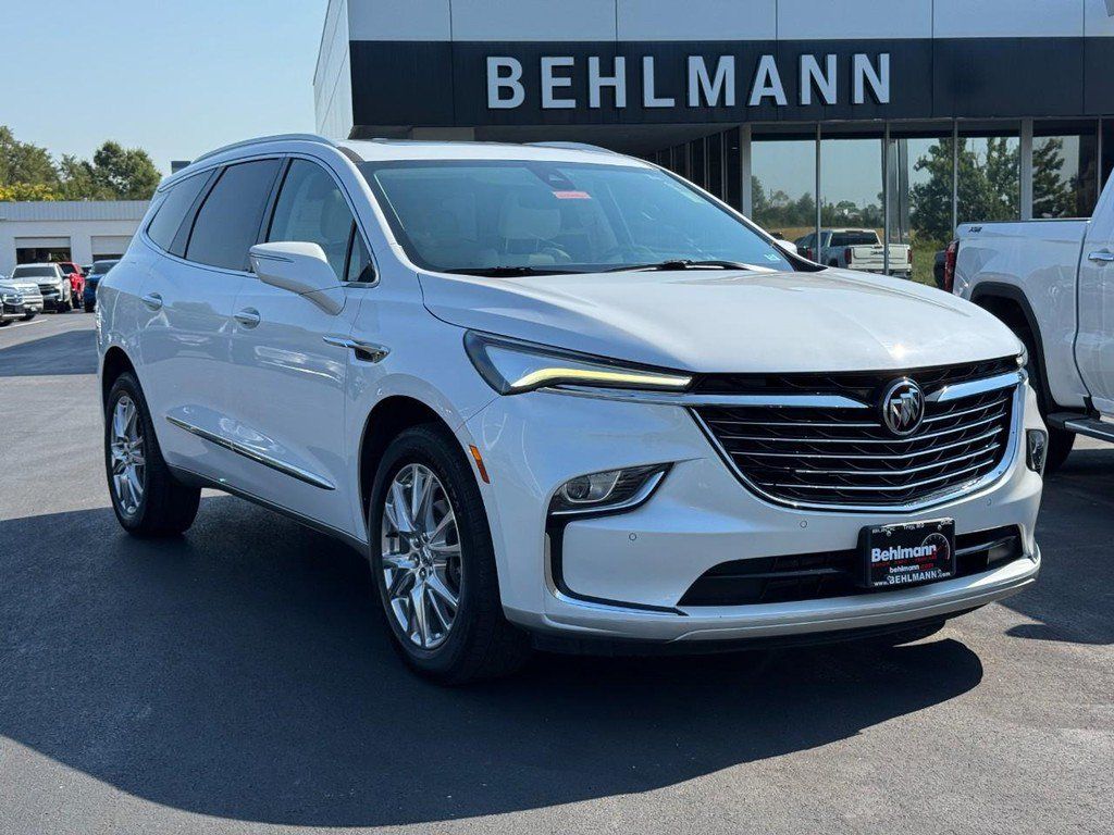 Used 2023 Buick Enclave Essence w/ Experience Buick Package AWD/4WD image 2