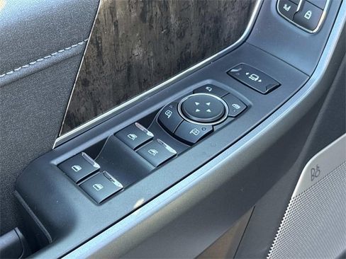 New 2026 Ford F250 Lariat w/ Black Appearance Package image 22