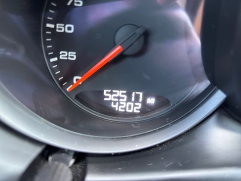 Used 2020 Porsche Macan S image 11