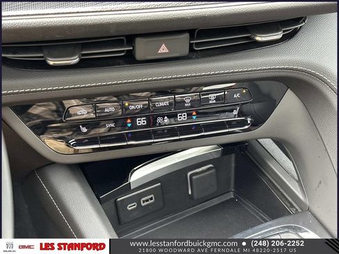 Used 2023 Buick Envision Essence w/ Sport Touring Package AWD/4WD image 32
