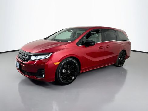 Used 2025 Honda Odyssey Sport-L image 3