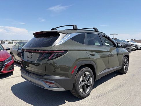 Used 2026 Hyundai Tucson SEL FWD image 2