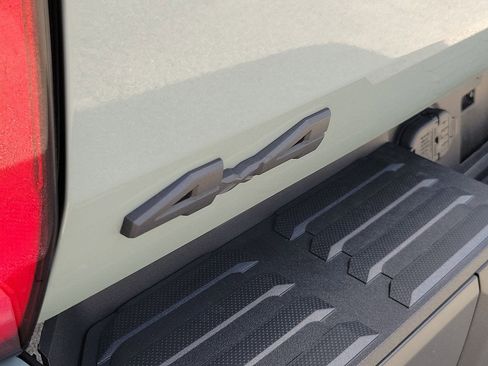 New 2026 Toyota Tundra SR5 AWD/4WD image 7