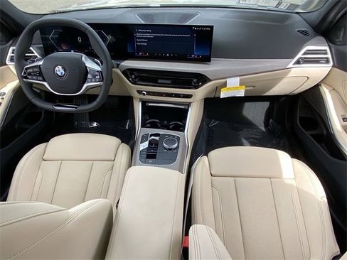 Used 2025 BMW 330i Sedan w/ Convenience Package image 15
