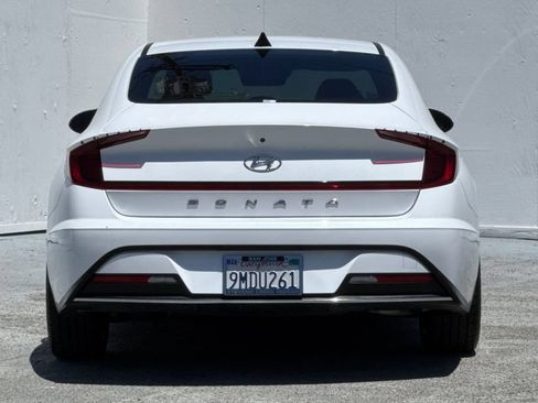 Used 2023 Hyundai Sonata SE FWD image 4