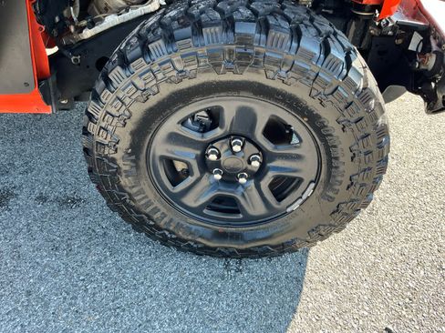 Used 2018 Jeep Wrangler Unlimited Sport AWD/4WD image 35